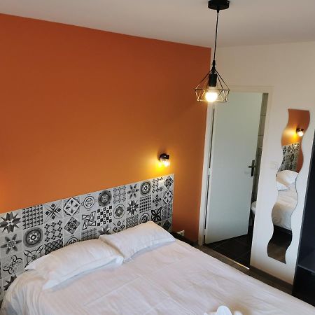 Logis Hotel- Restaurant La Haie Des Vignes Seminaires Et Evenementiel Allain Eksteriør bilde