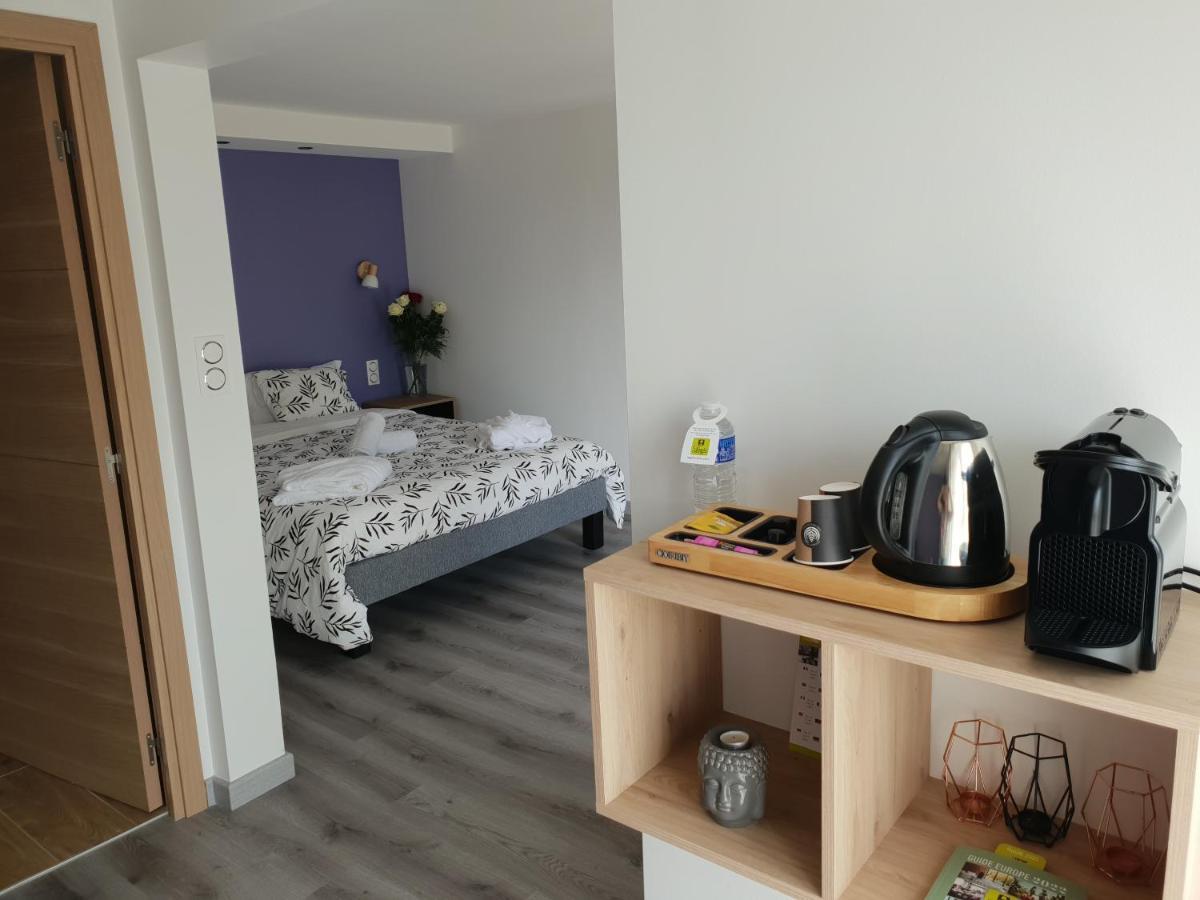 Logis Hotel- Restaurant La Haie Des Vignes Seminaires Et Evenementiel Allain Eksteriør bilde