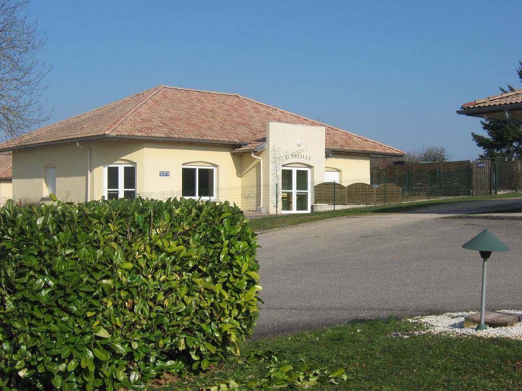 Logis Hotel- Restaurant La Haie Des Vignes Seminaires Et Evenementiel Allain Eksteriør bilde