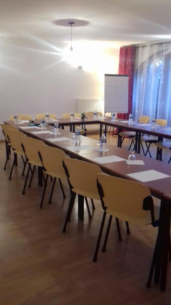 Logis Hotel- Restaurant La Haie Des Vignes Seminaires Et Evenementiel Allain Eksteriør bilde
